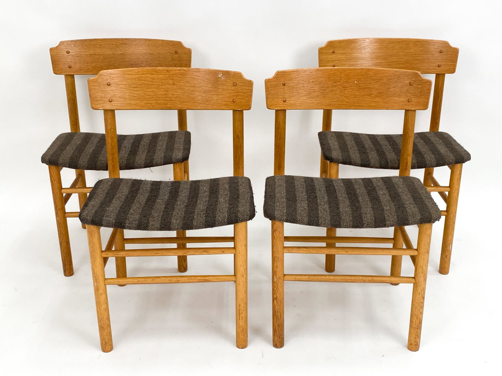 (4) BORGE MOGENSEN-STYLE DANISH OAK DINING CHAIRS (1 of 17)