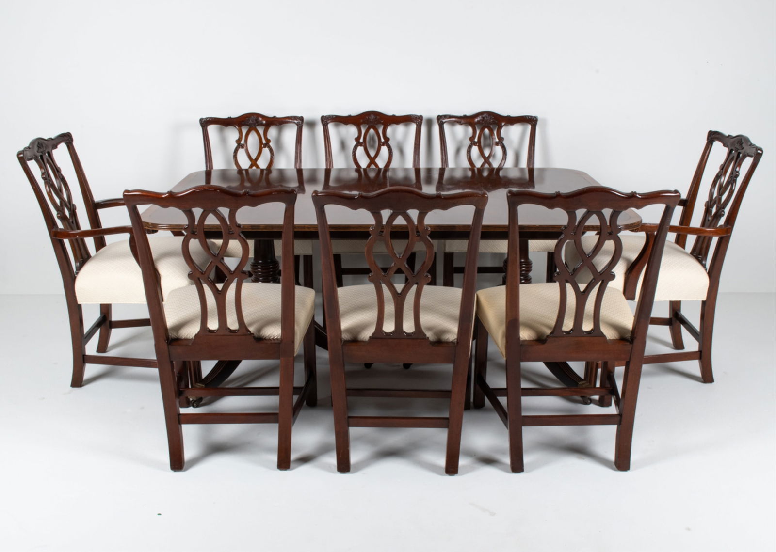 TRADITIONAL DINING SUITE W/ BAKER TABLE (1 of 20)