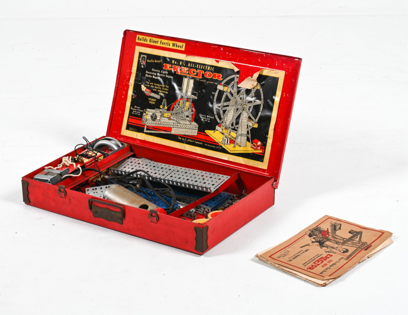 VINTAGE ERECTOR SET (1 of 9)