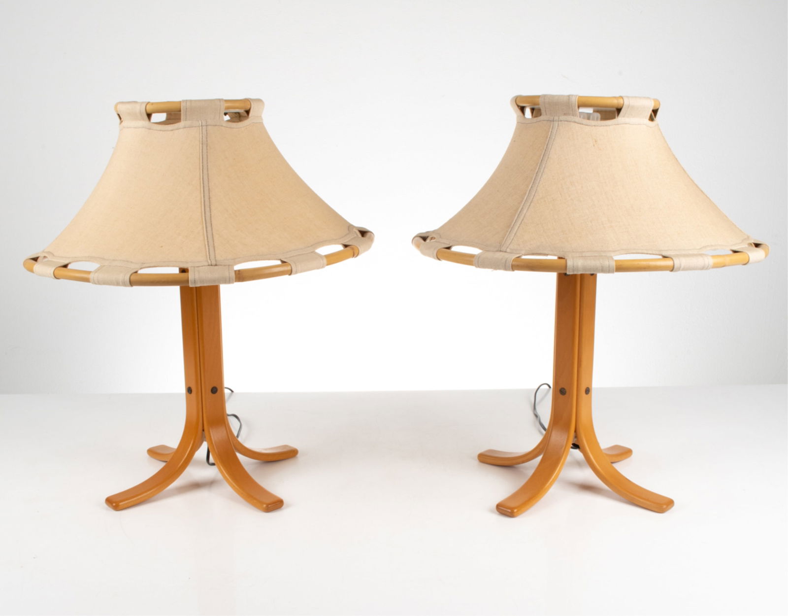 PAIR OF ANNA EHRNER "ANNA" TABLE LAMPS (1 of 14)
