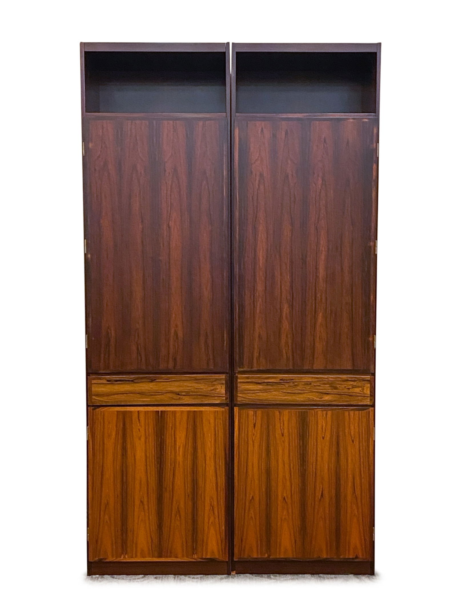 OMANN JUN "SCAN-FLEX" MODULAR ROSEWOOD CABINETS: This showstopping wall unit from the "Scan-flex" storage system by Omann Jun consists of two tall, modular cabinet units which can be arranged in a variety of configurations. Each unit is finished wit