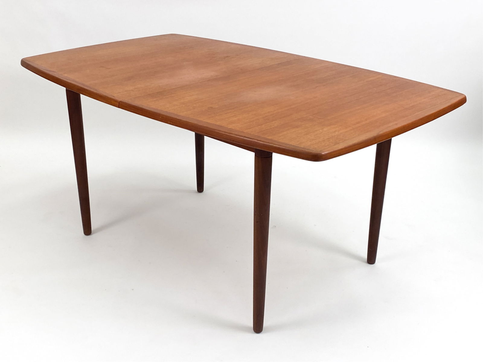 SCANDINAVIAN MID-CENTURY TEAK DINING TABLE (1 of 16)
