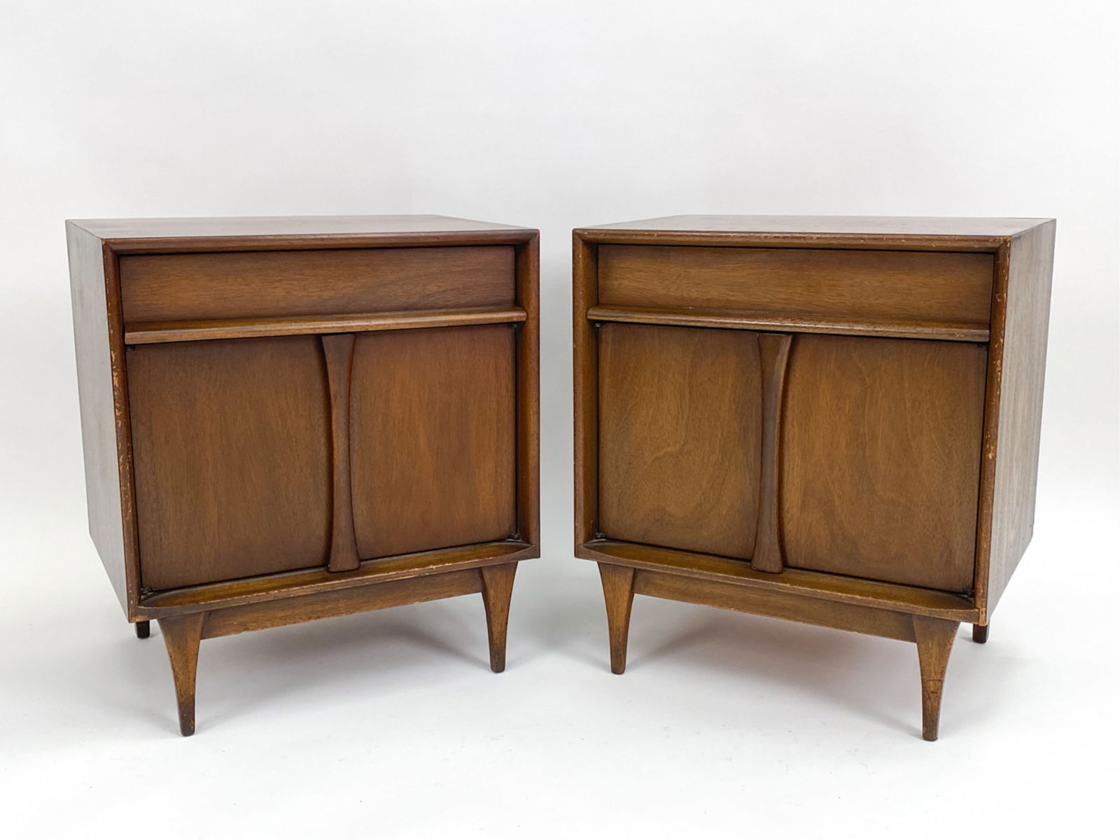 PAIR MID-CENTURY WALNUT NIGHTSTANDS (1 of 16)