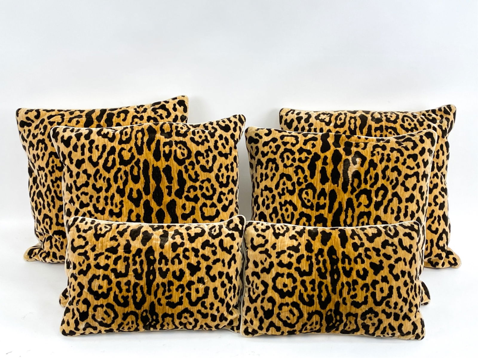 GROUPING OF DECORATIVE LEOPARD PRINT PILLOWS (1 of 6)
