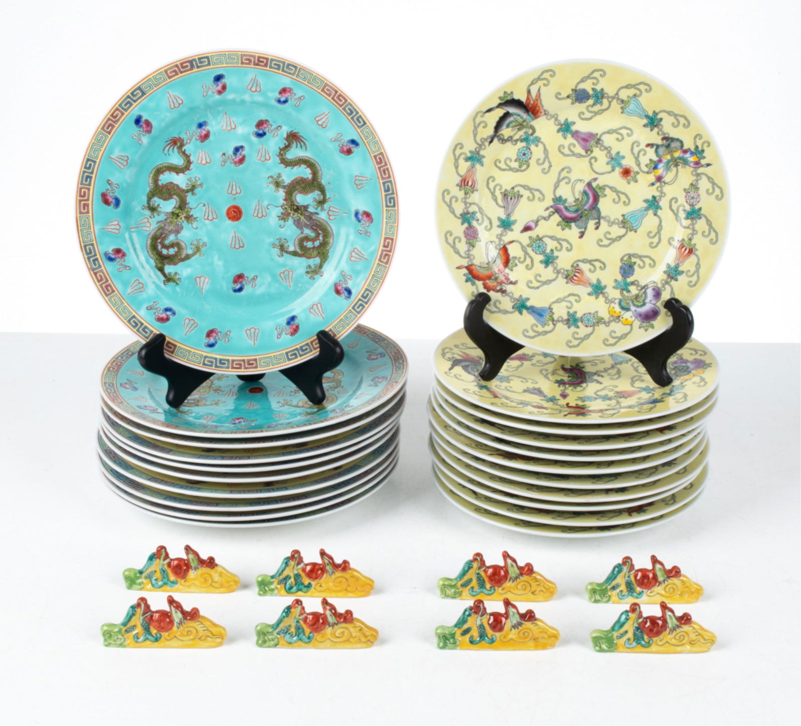 Grouping Of Chinese Porcelain Dinnerware Auction