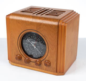 ZENITH MODEL 52126 ART DECO RADIO, C. 1937: Provenance: Property from Scott Shannon, a renowned radio DJ and founding member of the WHTZ (Z100) radio station. Dimensions: H 12" x W 14" x D 9.5" Condition: Presents beautifully. Not tested. Knobs