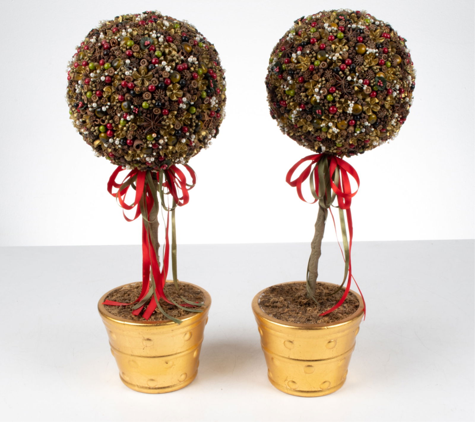PAIR OF DECORATIVE FAUX TOPIARIES (1 of 8)