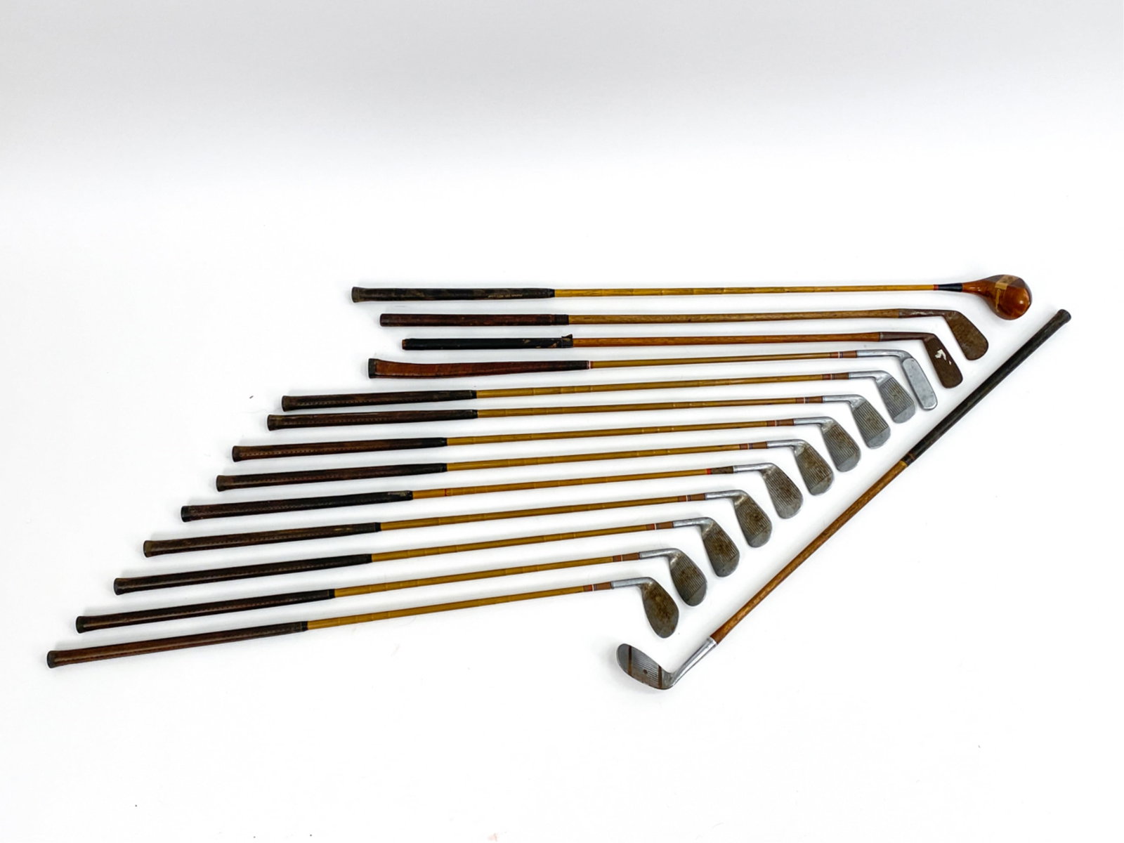 GROUPING OF ANTIQUE GOLF CLUBS INCL. WOOD SHAFT (1 of 13)