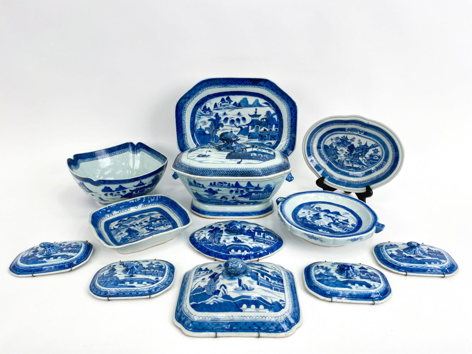 ANTIQUE CHINESE BLUE & WHITE EXPORT SERVING GROUP (1 of 14)