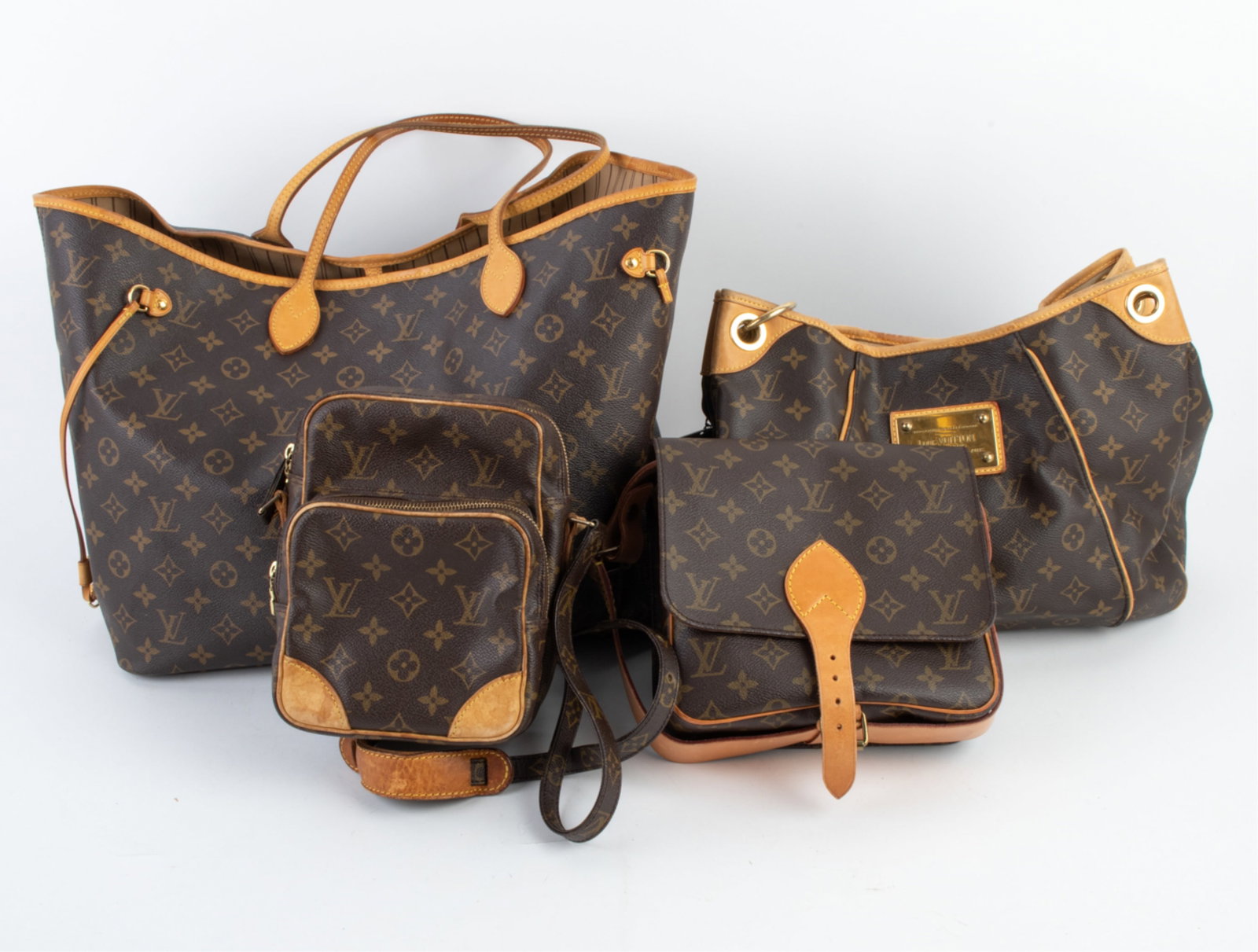 (4) LOUIS VUITTON MONOGRAM CANVAS PURSES, AS-IS (1 of 19)