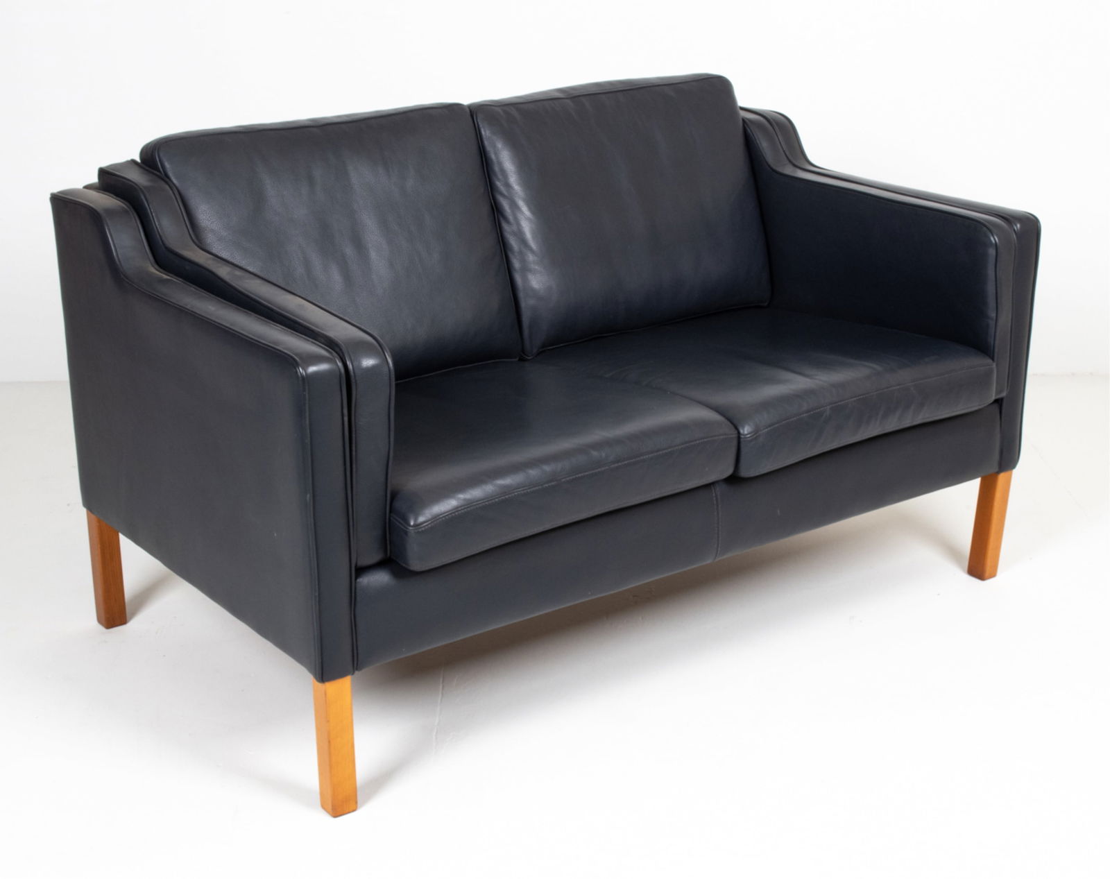 STOUBY BORGE MOGENSEN-STYLE SETTEE; BLUE LEATHER (1 of 13)