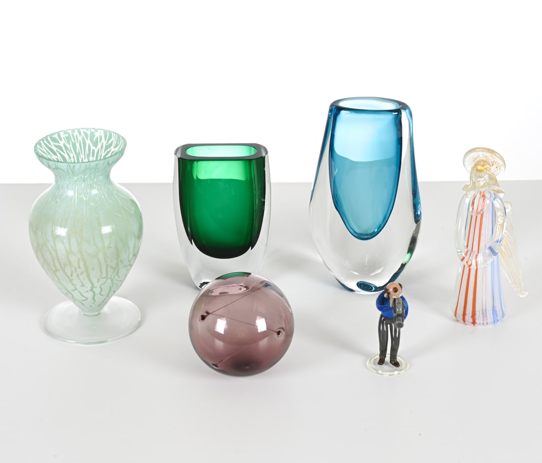 GROUPING OF ART GLASS INCL. TIFFANY & CO., IITTALA (1 of 11)