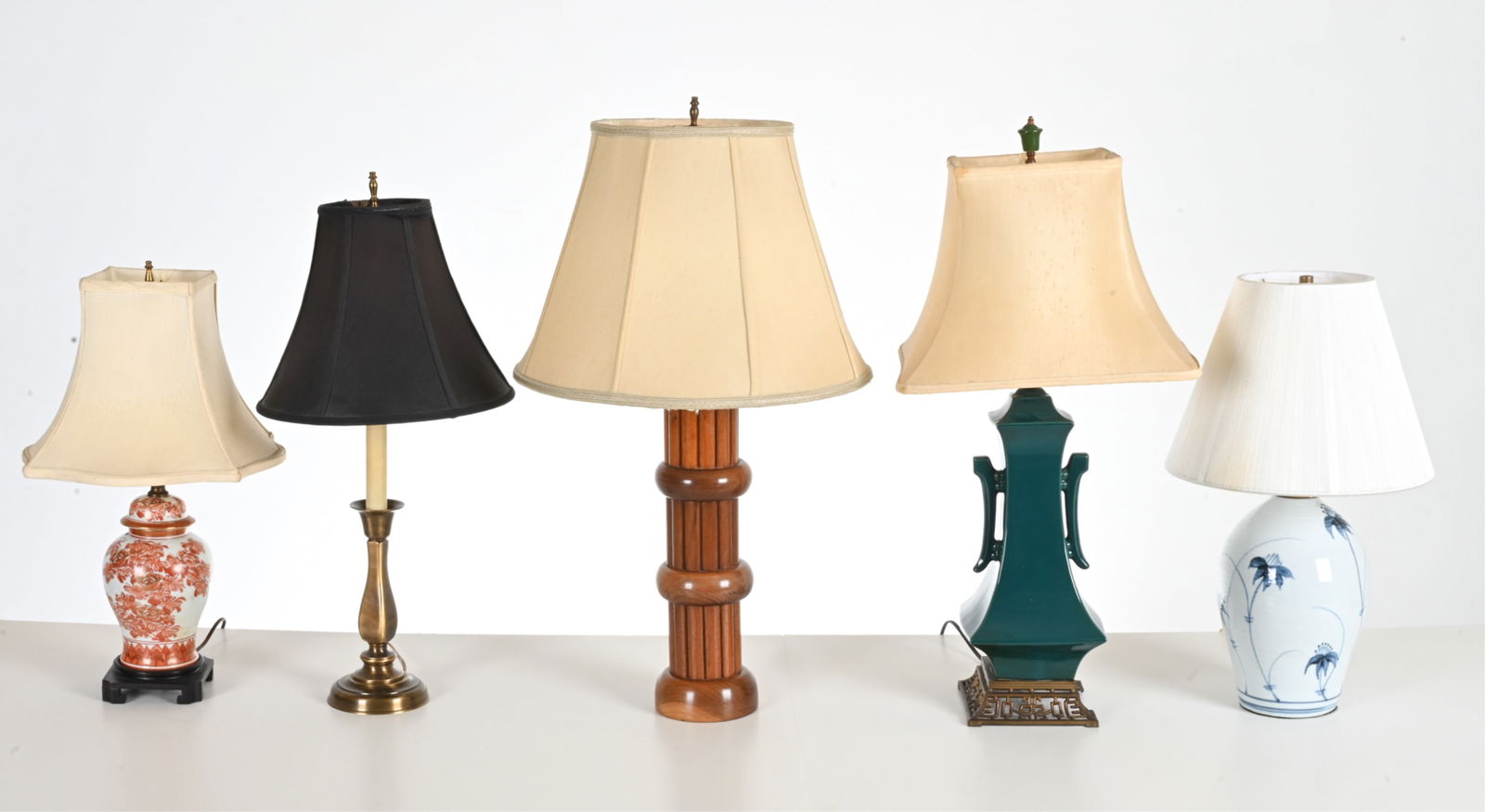 GROUPING OF VINTAGE LAMPS (1 of 17)