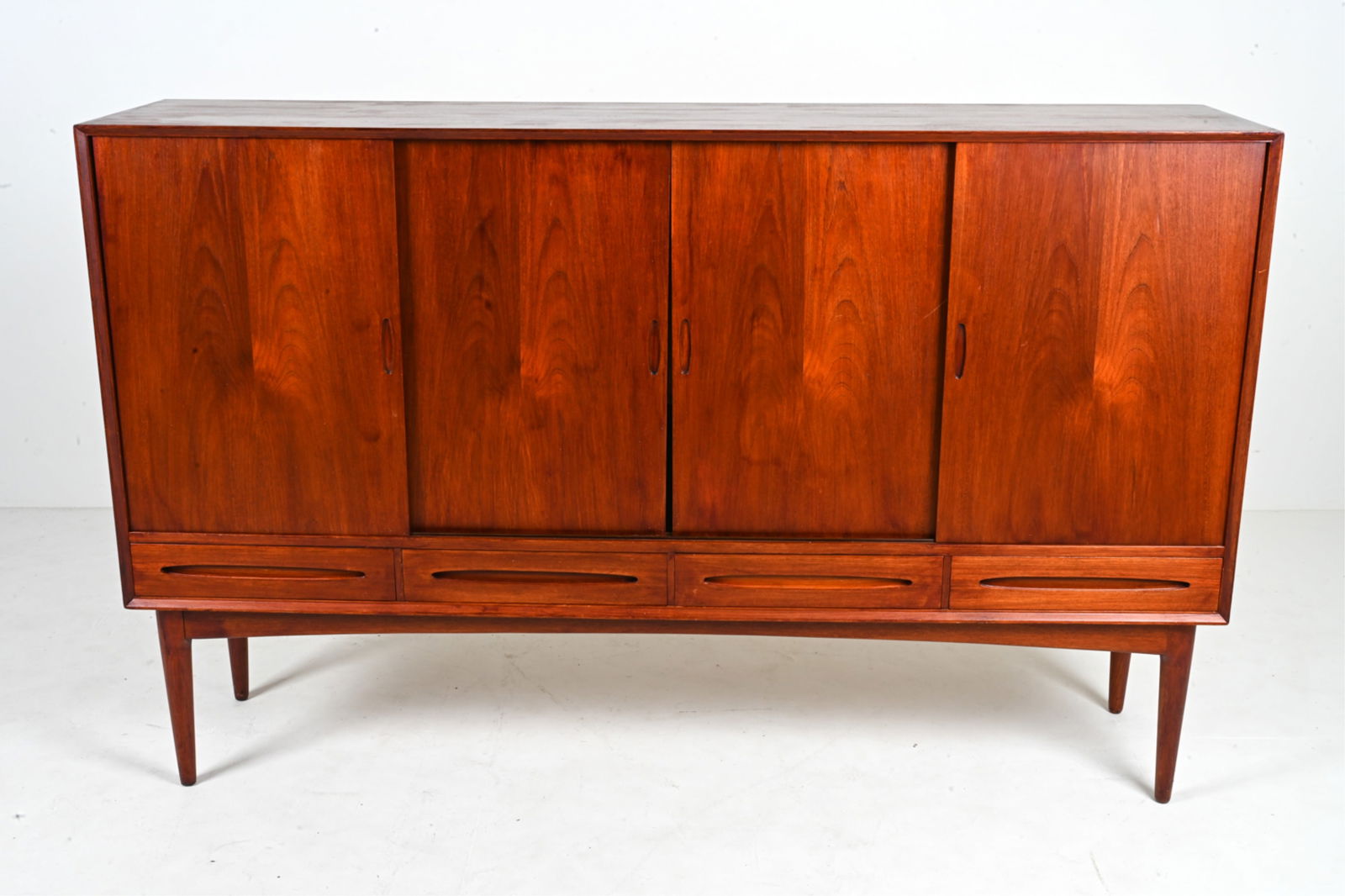 MANNER OF ARNE VODDER TEAK HIGHBOARD CABINET (1 of 16)