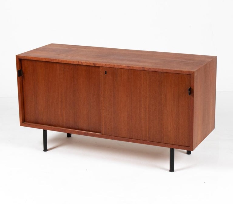 FLORENCE KNOLL MID-CENTURY TEAK SIDEBOARD (1 of 17)