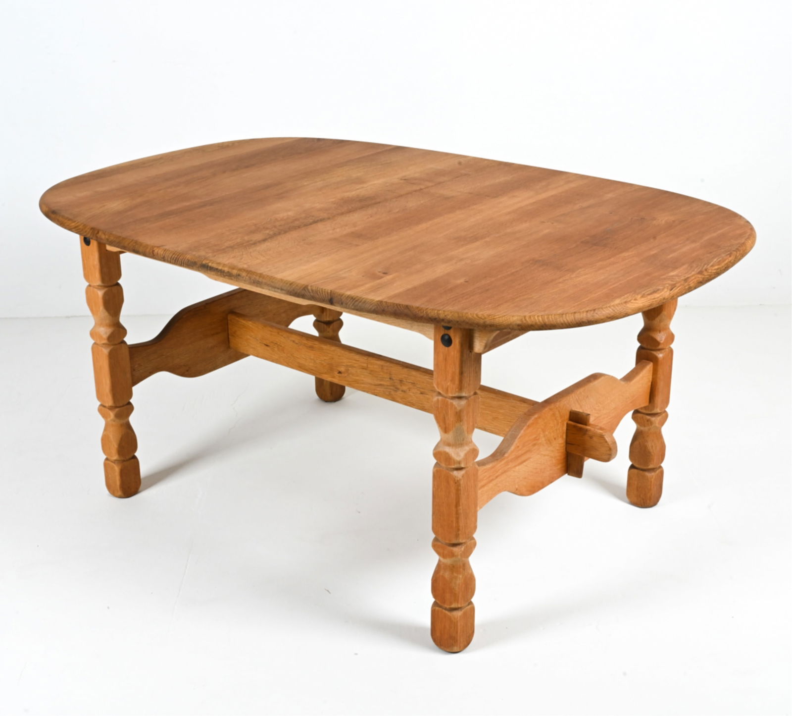 MANNER OF HENNING KJAERNULF OAK DINING TABLE (1 of 15)