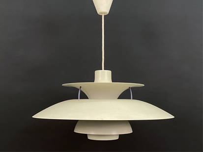 POUL HENNINGSEN PH5 LOUIS POULSEN PENDANT LAMP: Vintage Danish Modern Poul Henningsen steel PH5 pendant lamp designed by Louis Poulsen. Labeled under. Dimensions: (Fixture) H 9.5" x Dia 19.5" Condition: Minor surface wear, marks, dust and scratches