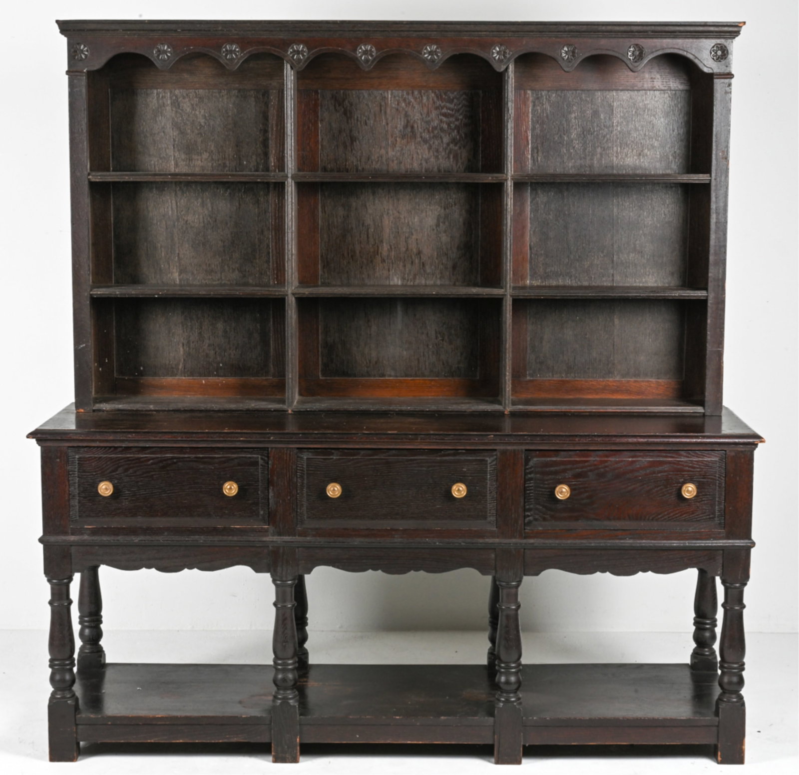 WELSH OAK SIDEBOARD WITH HUTCH (1 of 20)