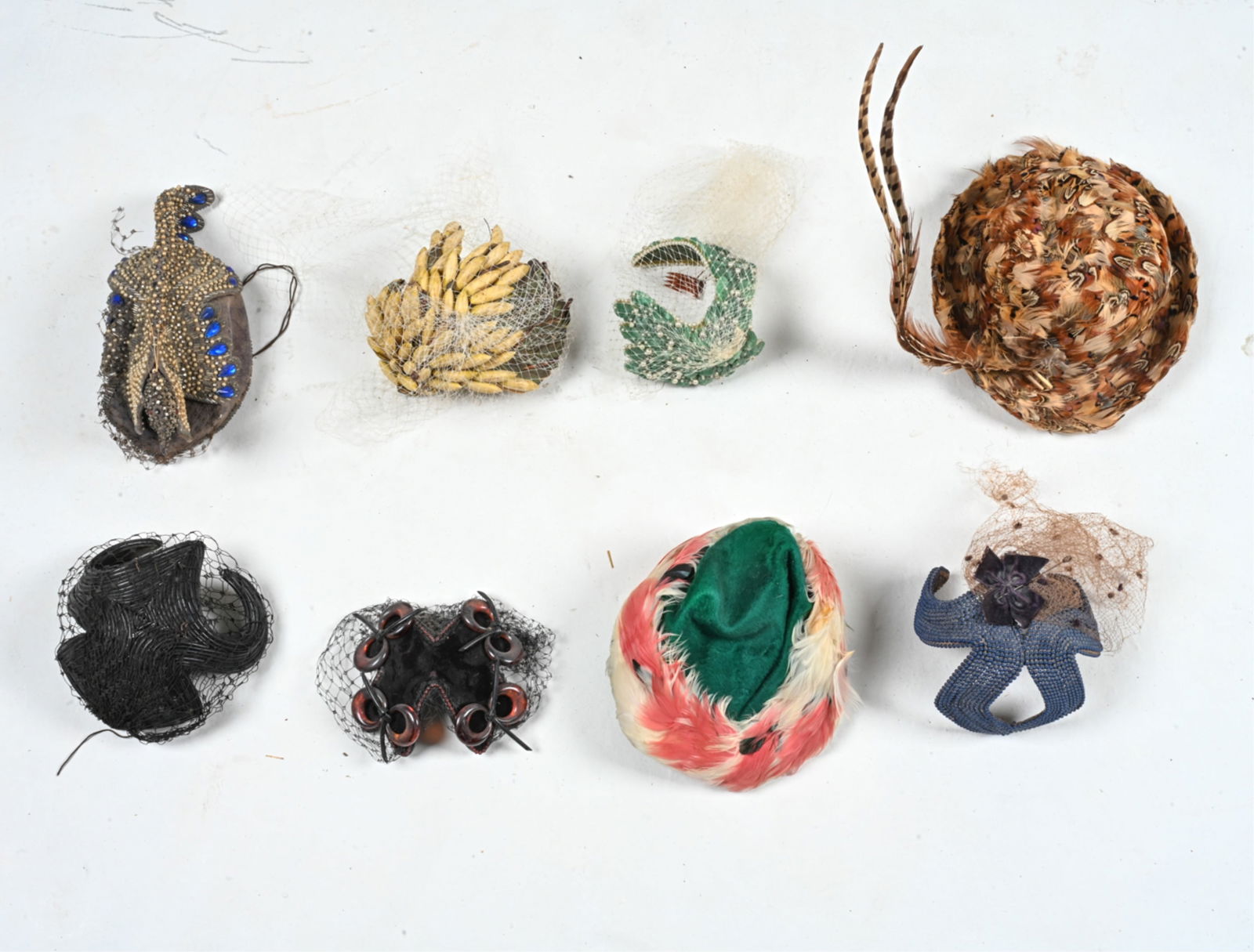 GROUPING OF FINE VINTAGE HATS & FASCINATORS (1 of 13)