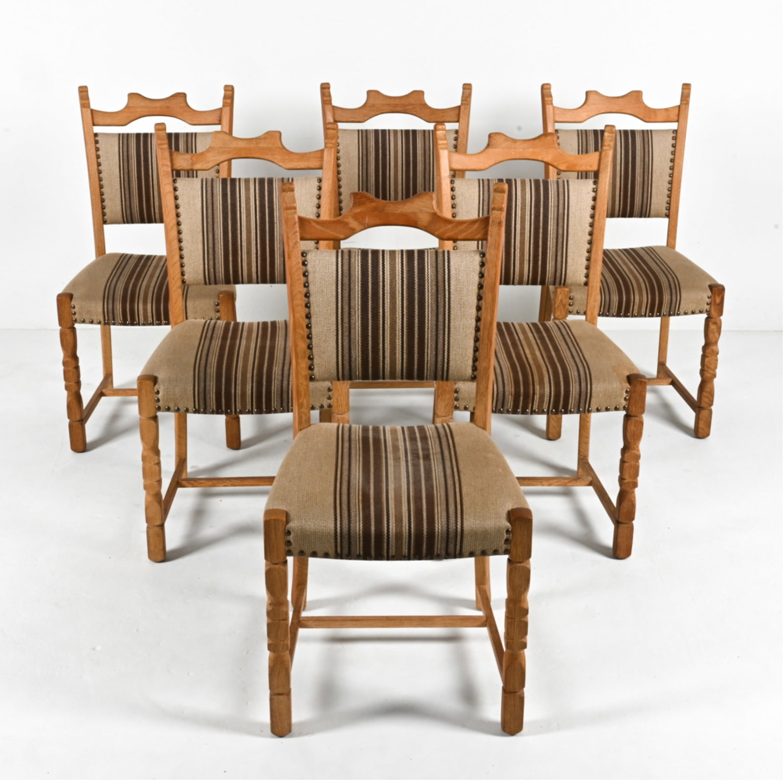 (6) HENNING KJAERNULF STYLE OAK SIDE CHAIRS (1 of 17)