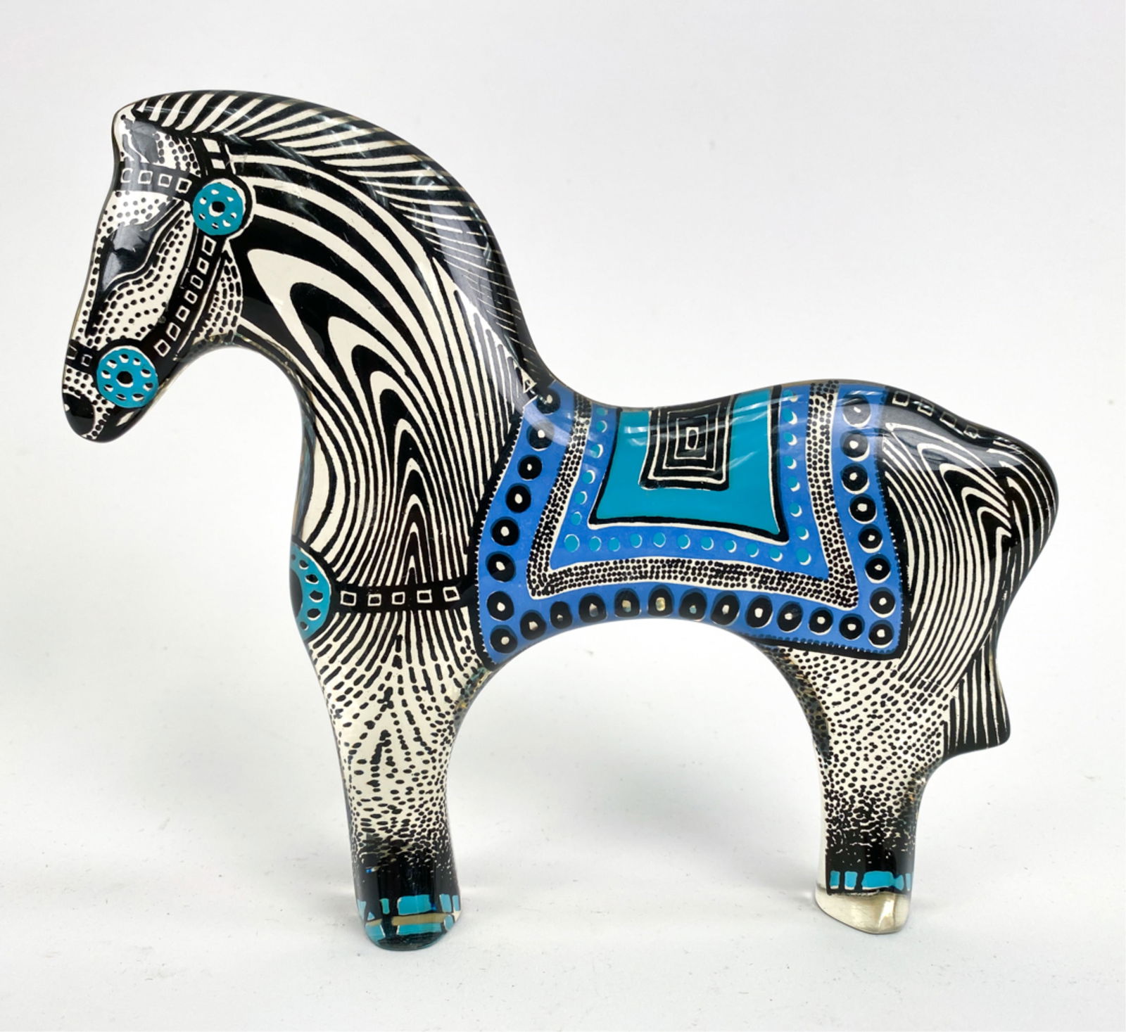 ABRAHAM PALATNIK OP ART LUCITE HORSE SCULPTURE: Abraham Palatnik Op Art lucite horse sculpture. Made in Brazil, circa 1960s/70s. Label remnant under. Dimensions: H 6.5" x W 7.75" x D 1.5" Condition: Minor surface wear and scratches consistent with