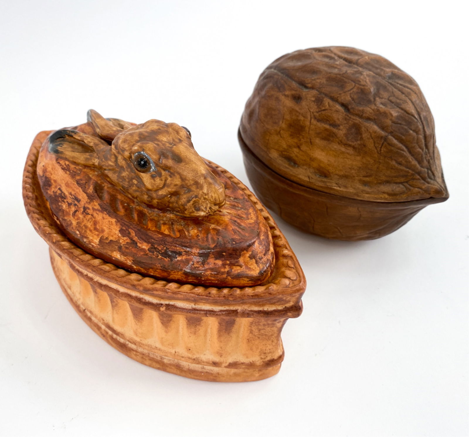 (2) VINTAGE CERAMIC BOXES INCL. BUNNY, WALNUT-FORM (1 of 15)
