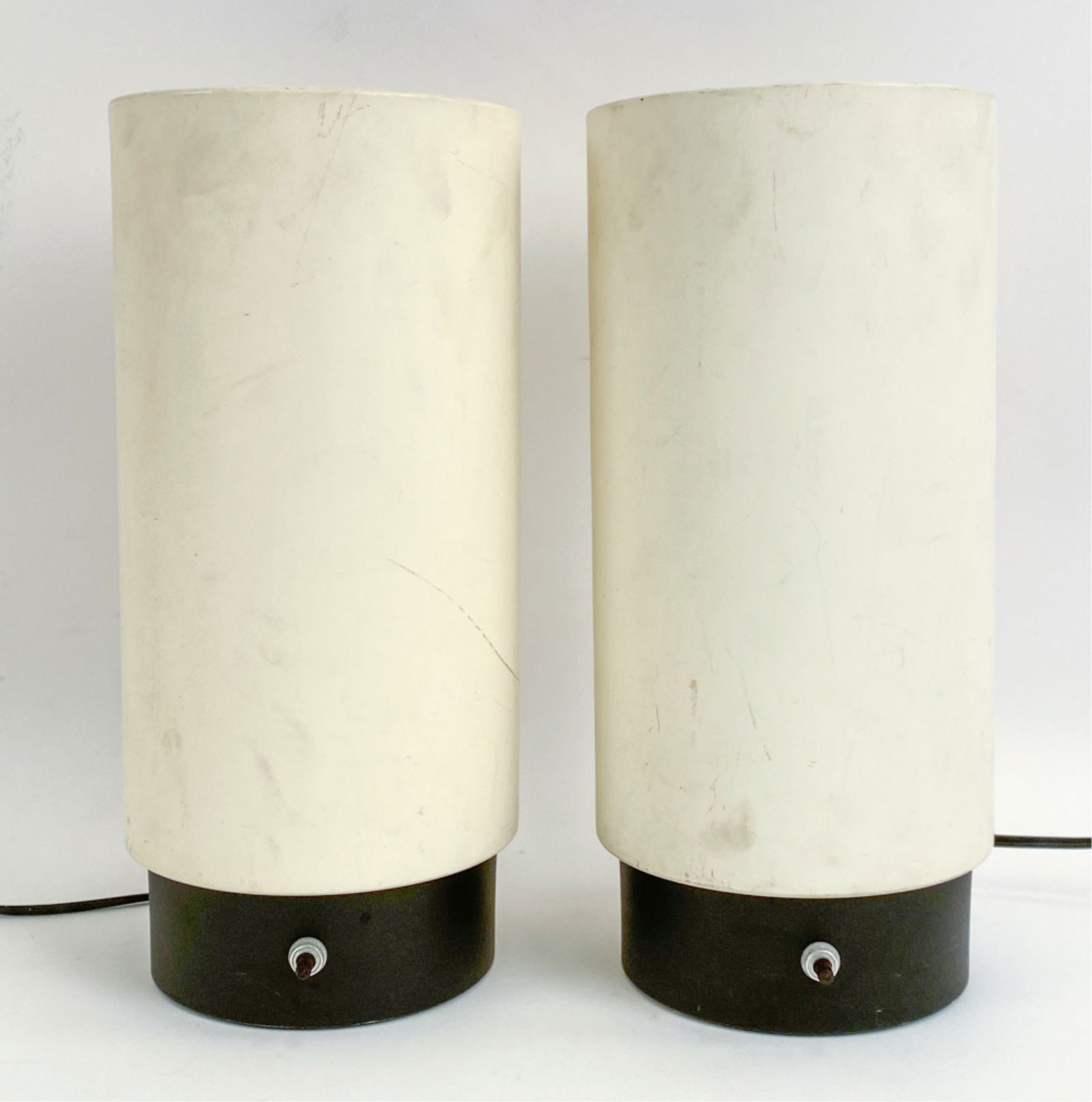 (2) MID-CENTURY LIGHTOLIER UPLIGHT FLOOR LAMPS (1 of 13)