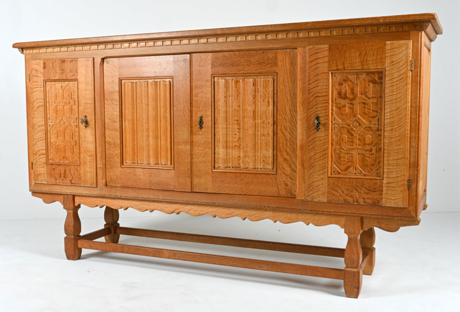HENNING KJAERNULF EG KVALITETSMOBEL OAK SIDEBOARD (1 of 20)