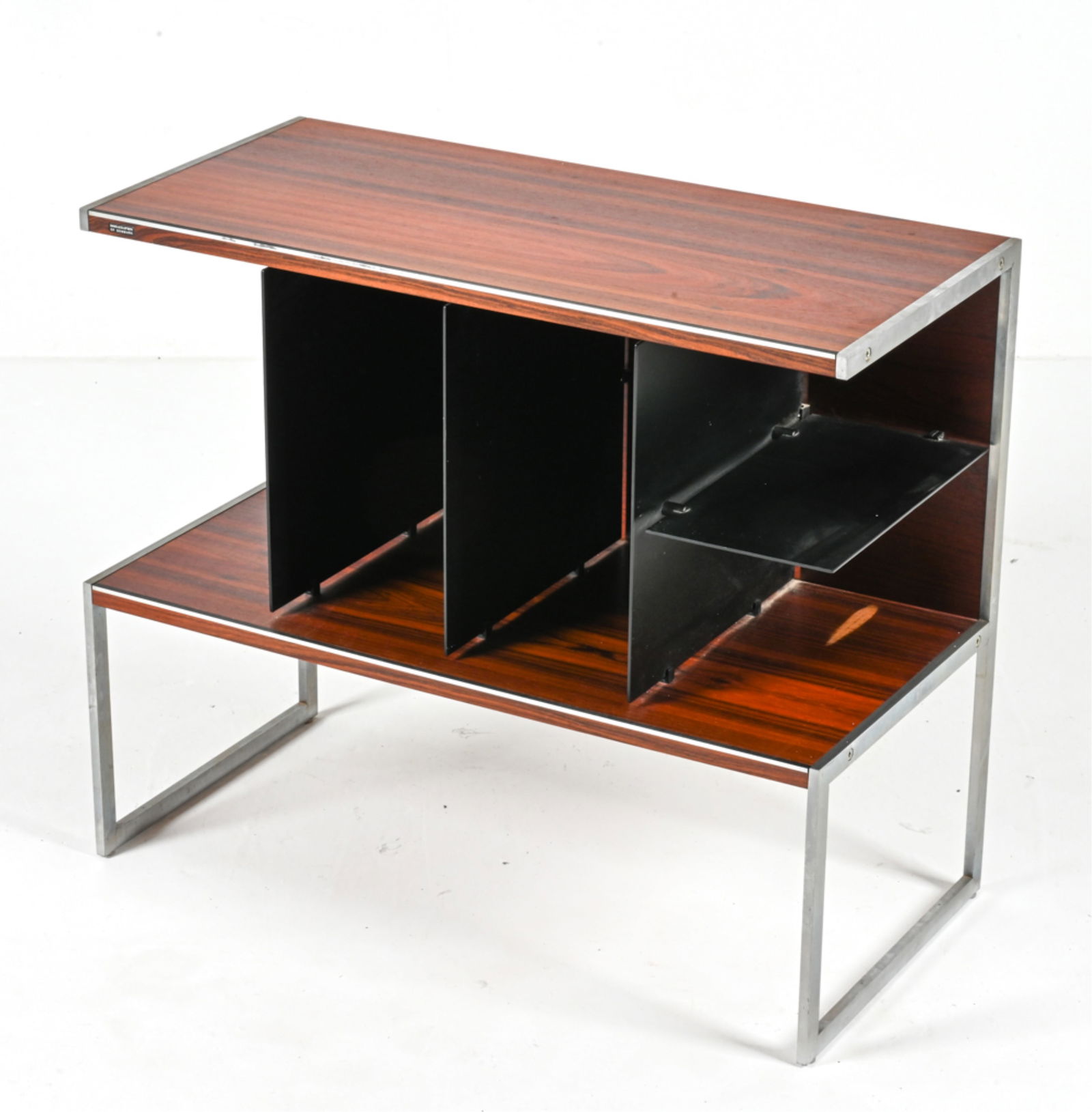 Bang & Olufsen “Attyca 2” オーディキャビネット Bang & Olufsen “Attyca 2” オーディキャビネット