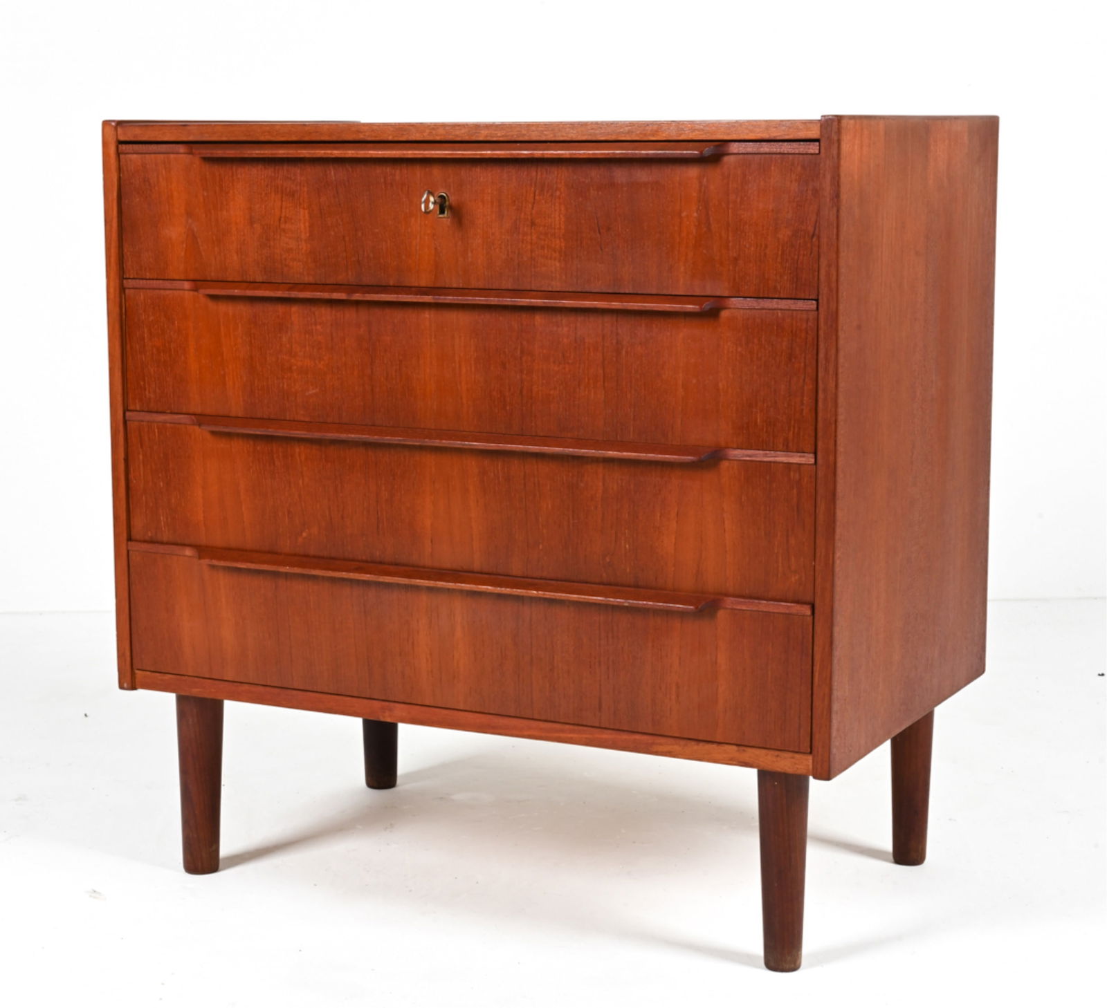DANISH TEAK PETITE CHEST OF DRAWERS, 1970'S (1 of 17)