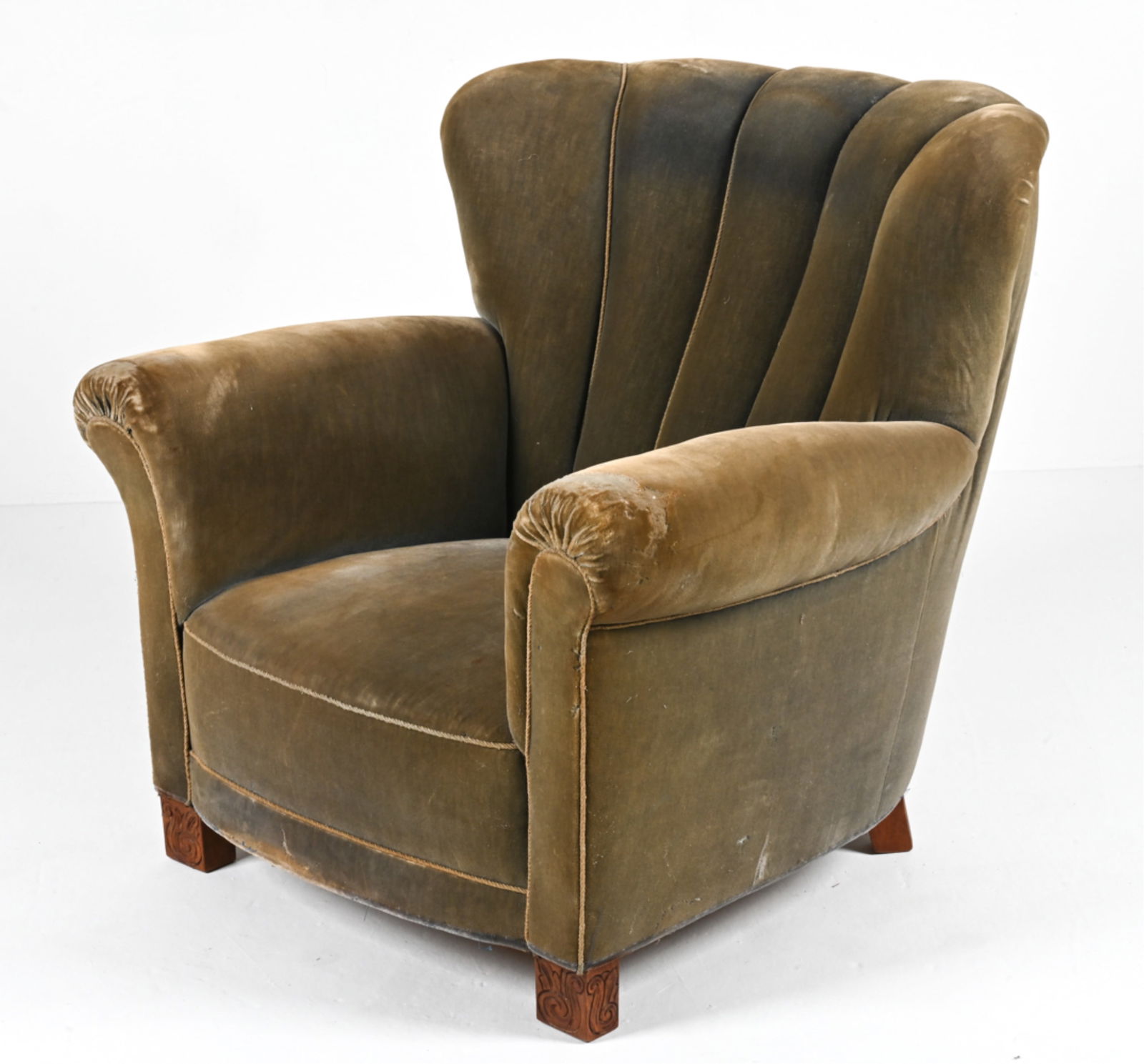 DANISH CABINETMAKER CARVED OAK EASY CHAIR, 1940'S (1 of 19)