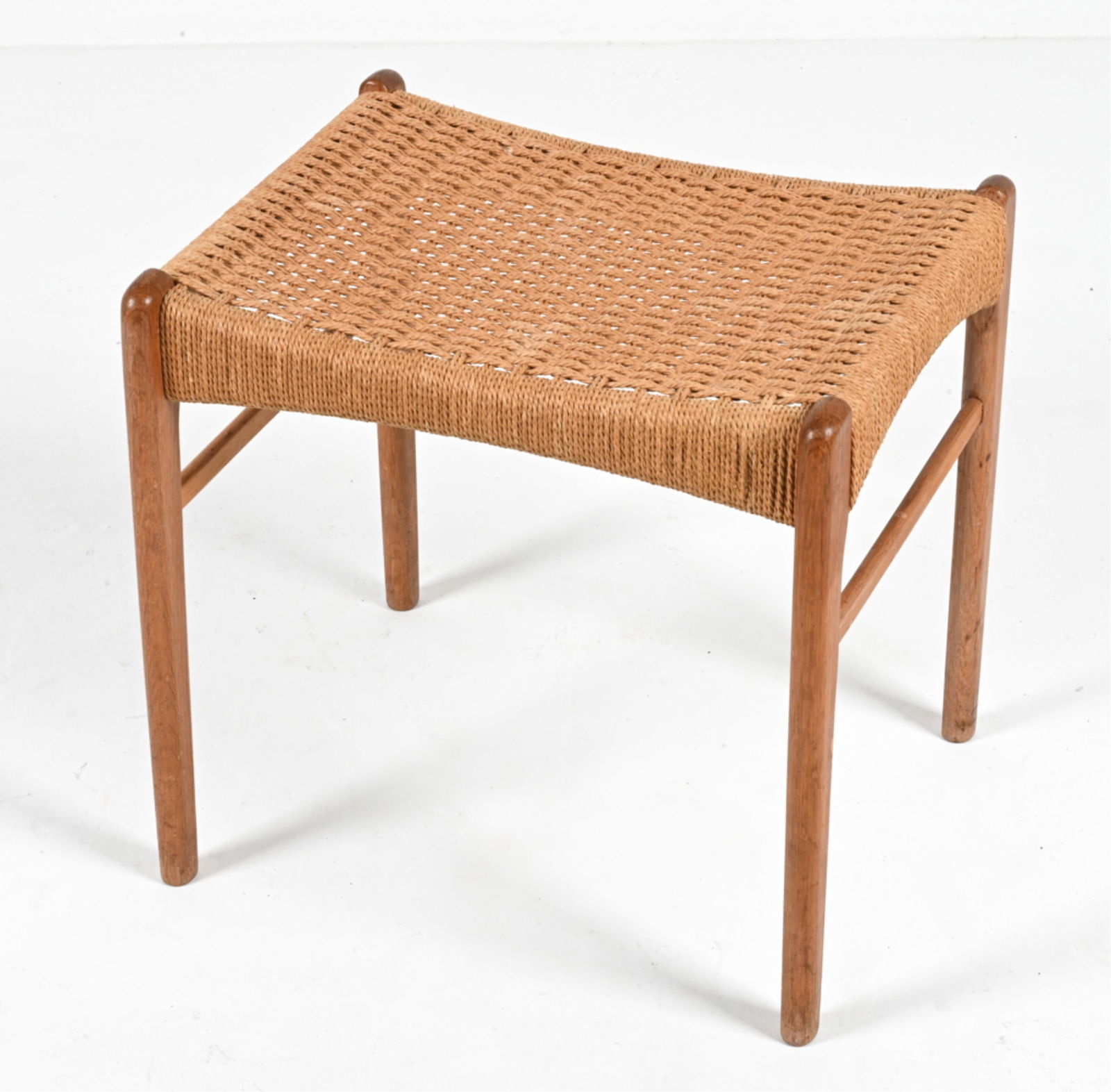 PEDER KRISTENSEN GLYNGORE OAK & PAPERCORD STOOL (1 of 15)
