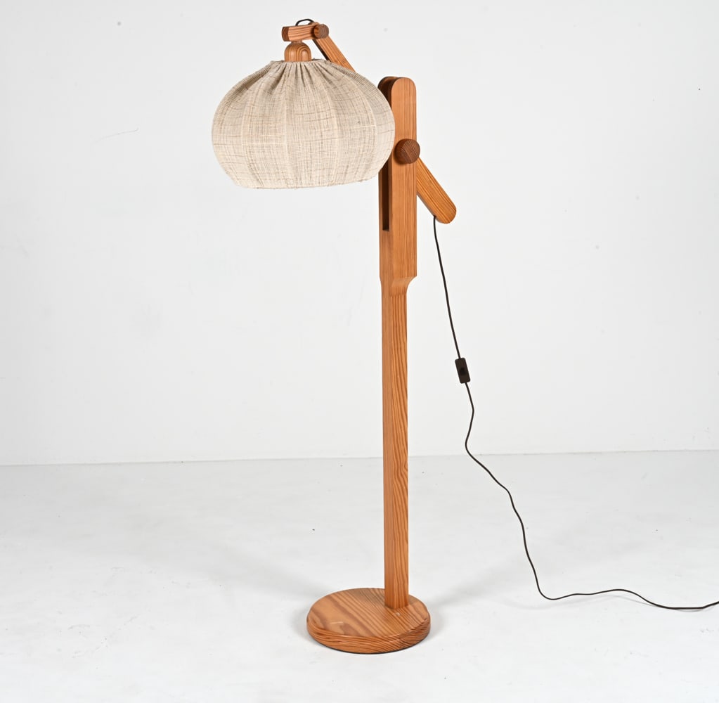 GERMAN MODERN PINE CANTILEVER FLOOR LAMP (1 of 19)
