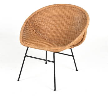 RATTAN & WICKER HOOP CHAIR, C. 1950'S: In the style of Roberto Mango or Nanna Ditzel. Metal base. Dimensions: H 27.5" x W 28" x D 25" x SH 17" Condition: In very good vintage condition overall. Minimal discoloration, a couple small breaks