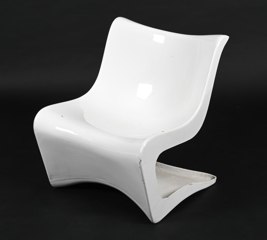 ATTR. CHARLES ZUBLENA SPACE AGE FIBERGLASS CHAIR (1 of 14)