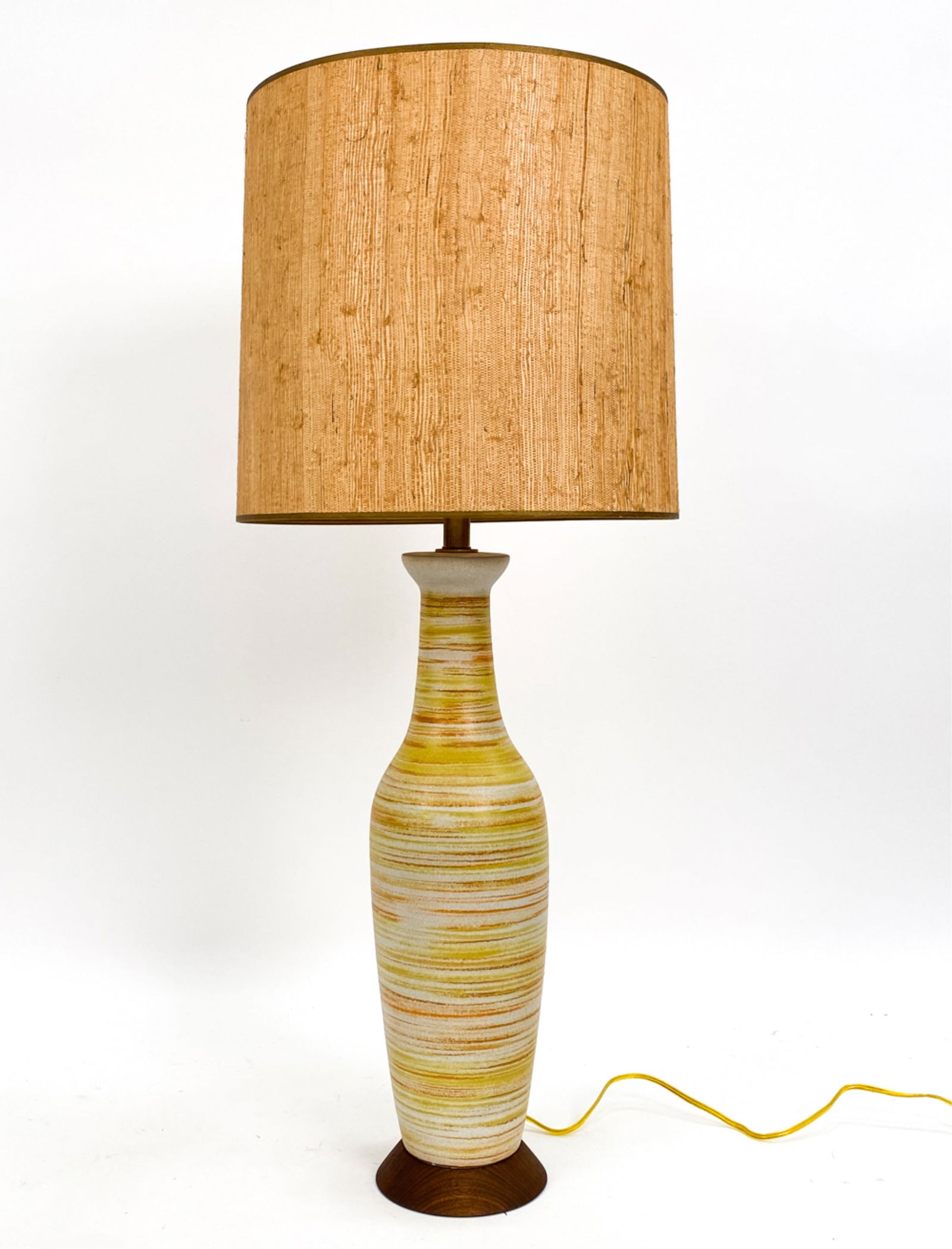 MID-CENTURY CERAMIC TABLE LAMP (1 of 7)