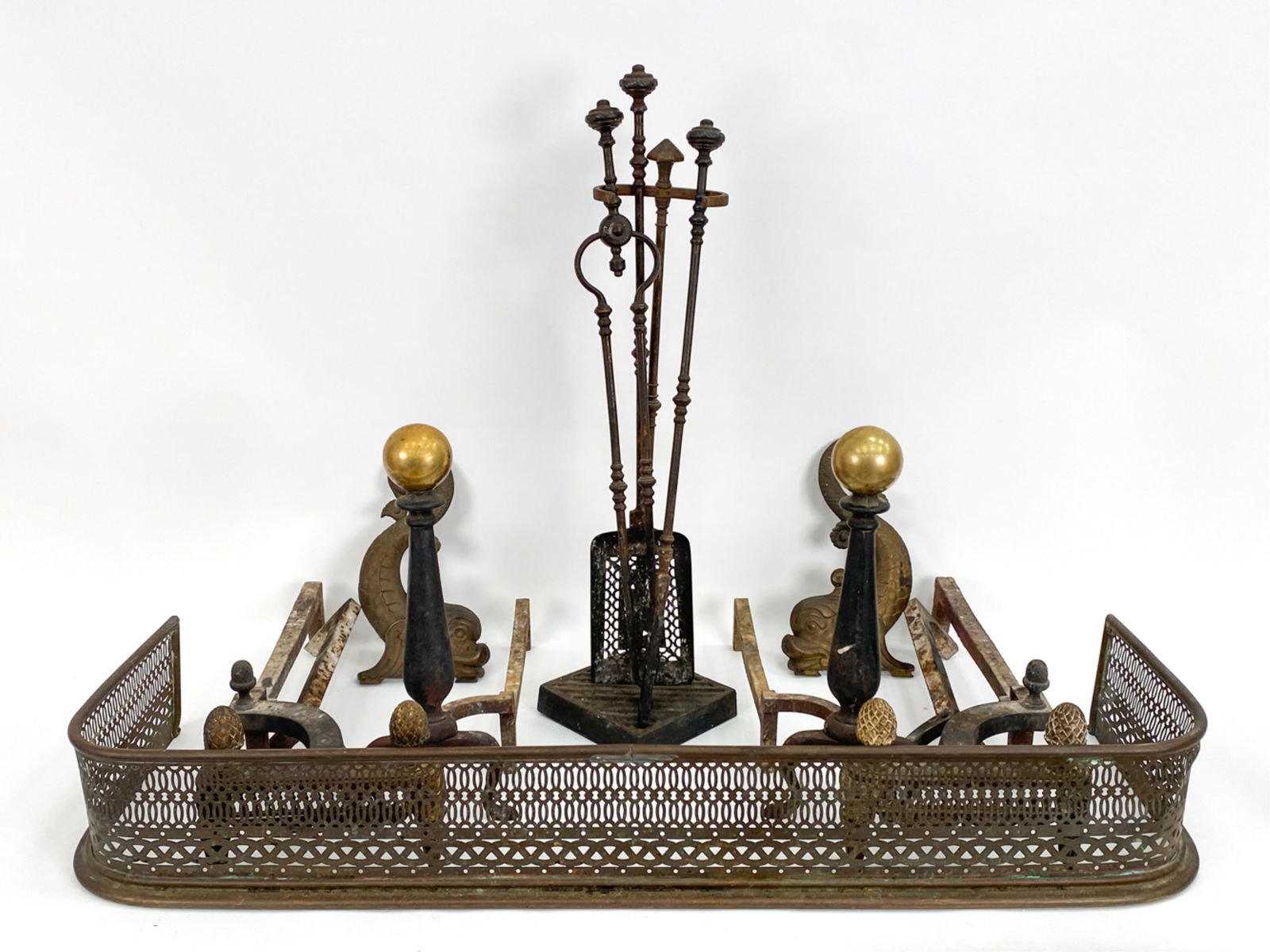 ANTIQUE & VINTAGE FIREPLACE ACCESSORY GROUPING (1 of 10)