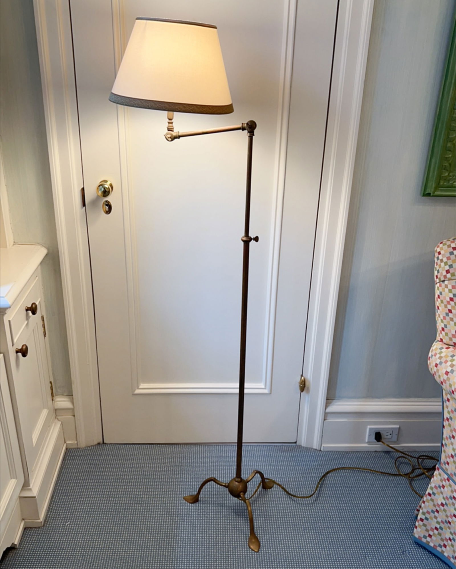 ARTICULATED BRASS-TONE ADJUSTABLE FLOOR LAMP (1 of 6)