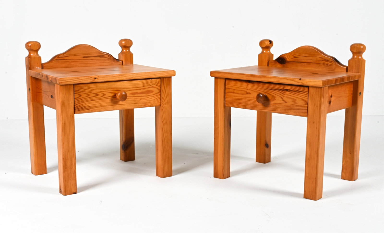 PAIR OF SCANDINAVIAN MODERN PINE NIGHTSTANDS (1 of 17)