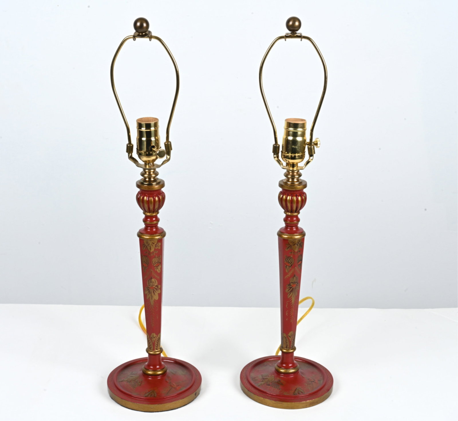PAIR OF CHINOISERIE LACQUERED WOOD TABLE LAMPS (1 of 13)