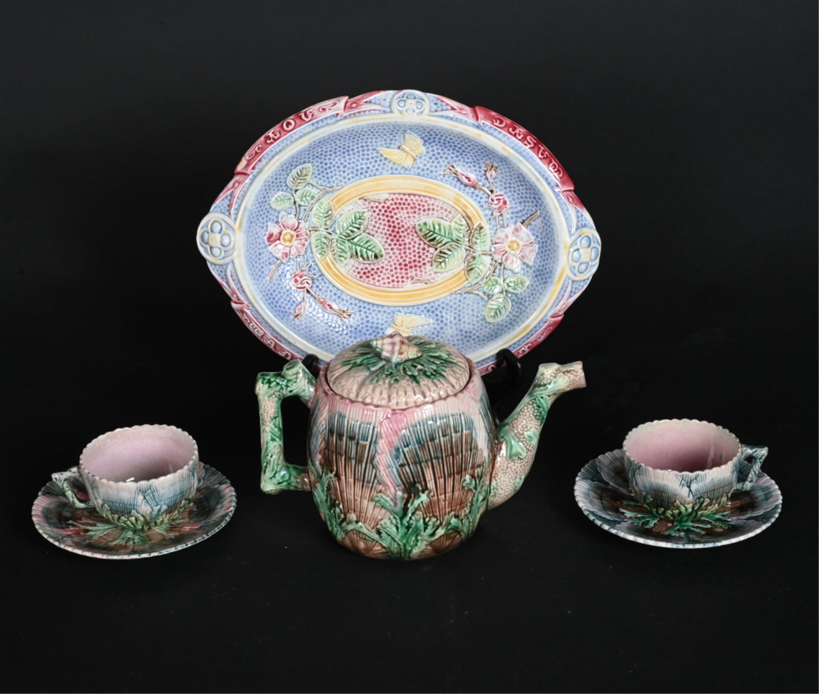 GROUPING OF ANTIQUE MAJOLICA INCL. ETRUSCAN (1 of 16)