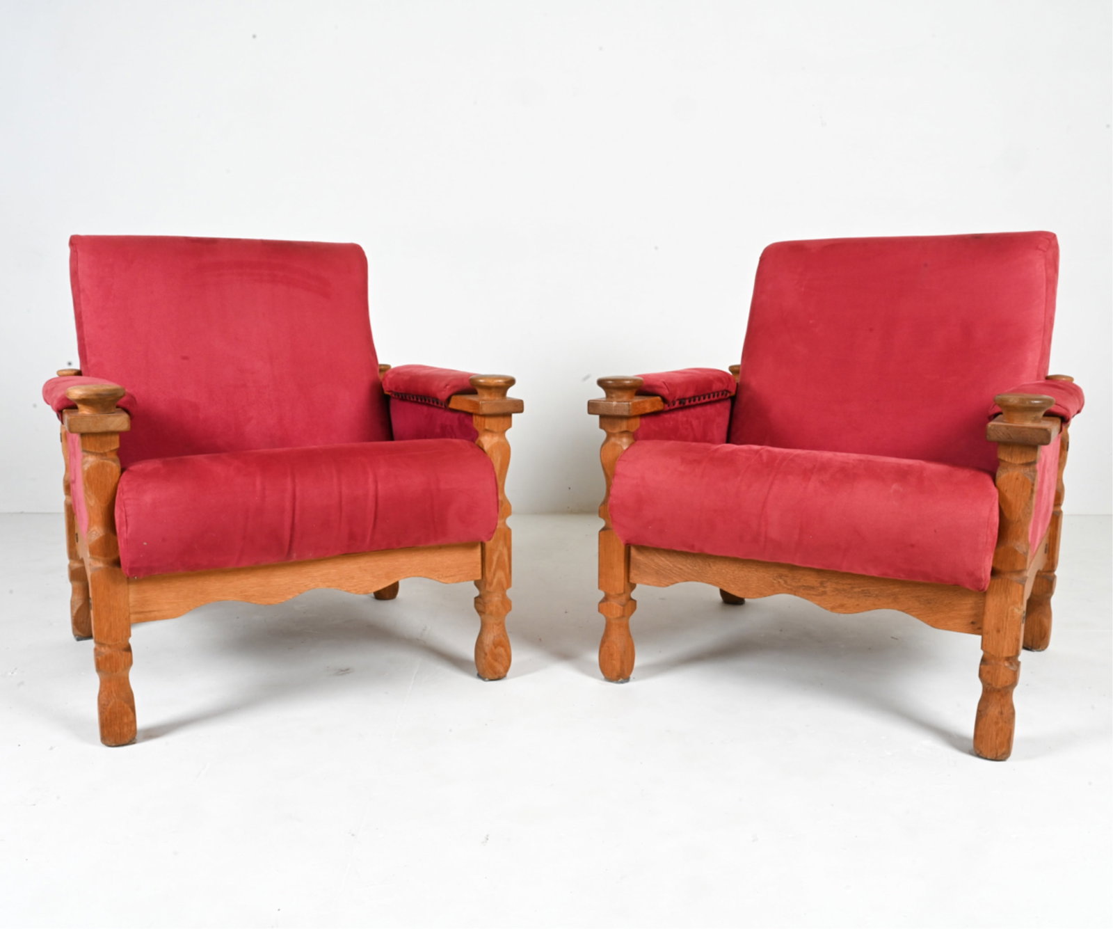 PAIR OAK ARMCHAIRS, MANNER OF HENNING KJAERNULF (1 of 17)
