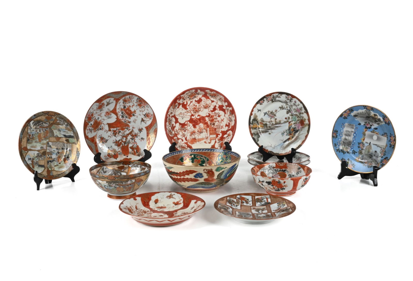 GROUPING OF JAPANESE CERAMIC PLATES & BOWLS (1 of 17)
