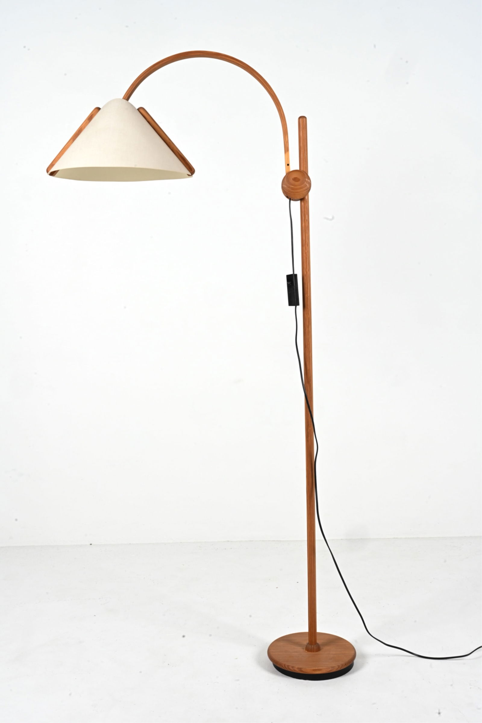 SWEDISH PINE ADJUSTABLE FLOOR LAMP (1 of 15)