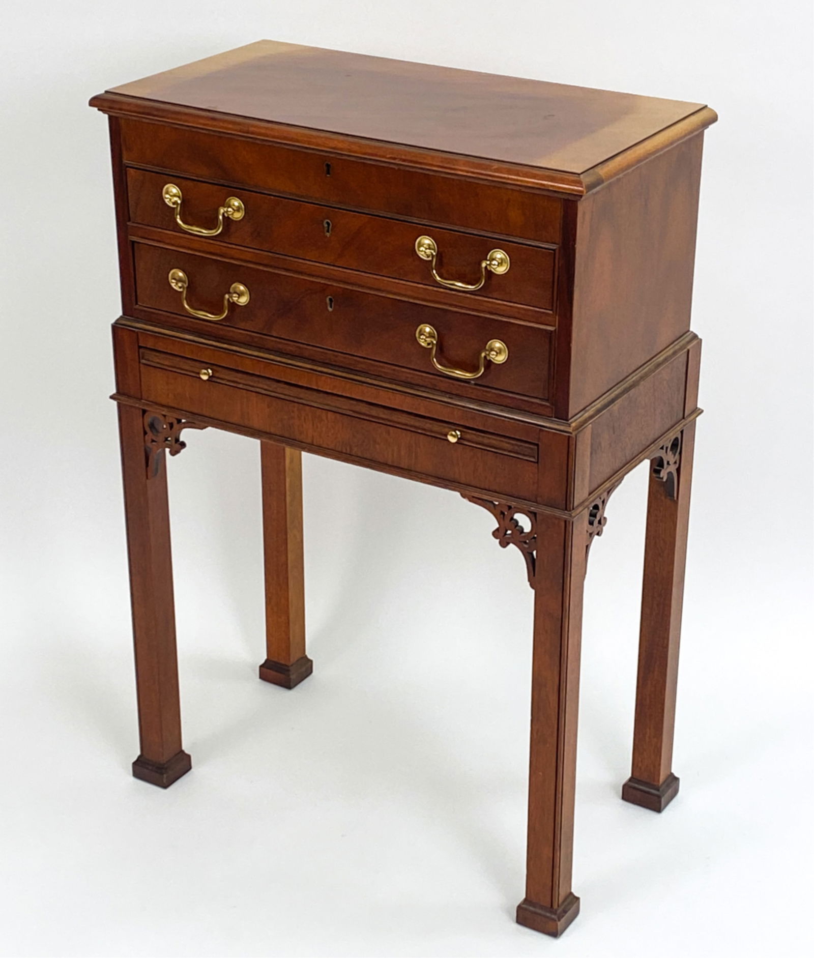 BAKER SILVER FLATWARE CHEST (1 of 15)