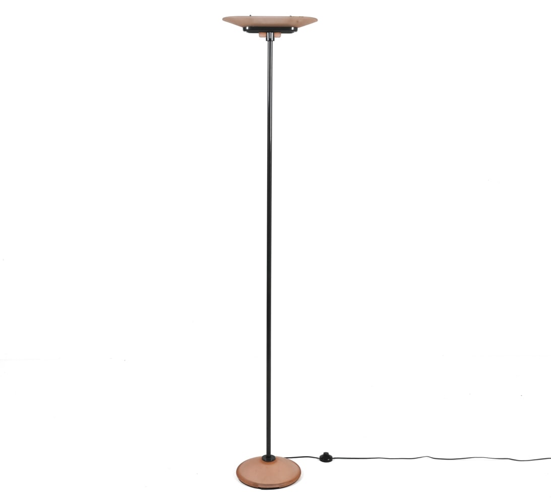 ARTELUCE "JILL" MURANO GLASS & METAL FLOOR LAMP: Designed by Perry King, Santiago Miranda and Gianluigi Arnaldi for Arteluce, c. 1970's. Dimensions: H 76.25" x W 15" x Dia. of base 11.5" Condition: Wiring not tested. A few light scuffs. Presents bea