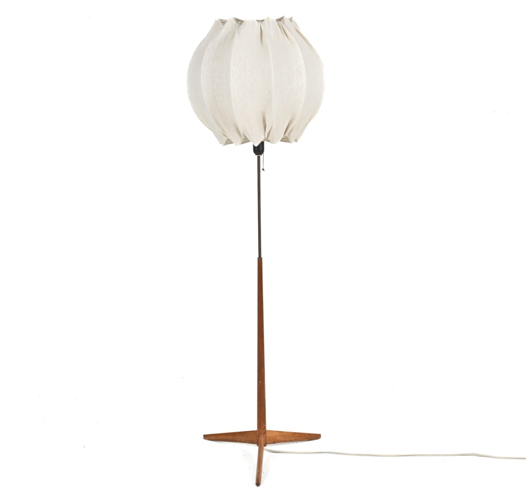 SCANDINAVIAN MID-CENTURY TEAK & BRASS FLOOR LAMP: Balloon-style floor lamp in teak and brass, with fabric cocoon shade. Dimensions: (With shade) H 63" x Dia. 18.5" Condition: European plug; wiring not tested, will require rewiring or adapter for use 