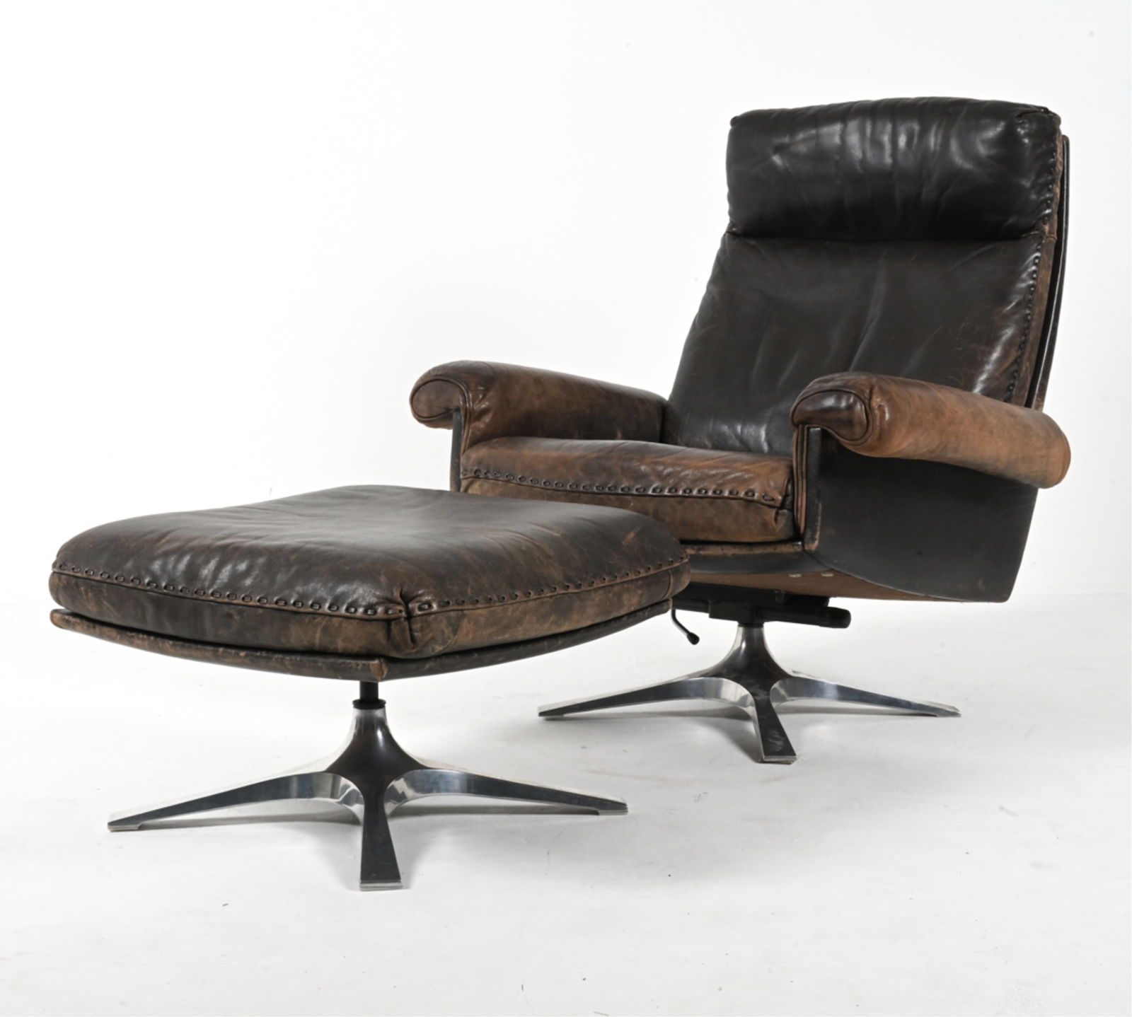 DE SEDE LEATHER SWIVEL LOUNGE CHAIR & OTTOMAN (1 of 20)