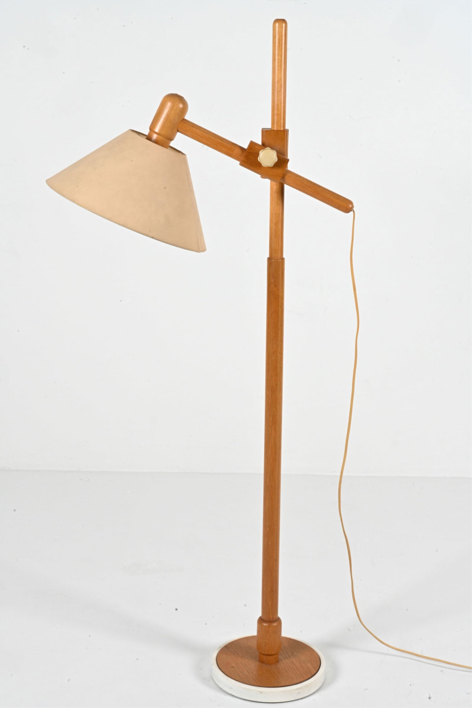 MID-CENTURY SWEDISH OAK ARTICULATING FLOOR LAMP (1 of 19)
