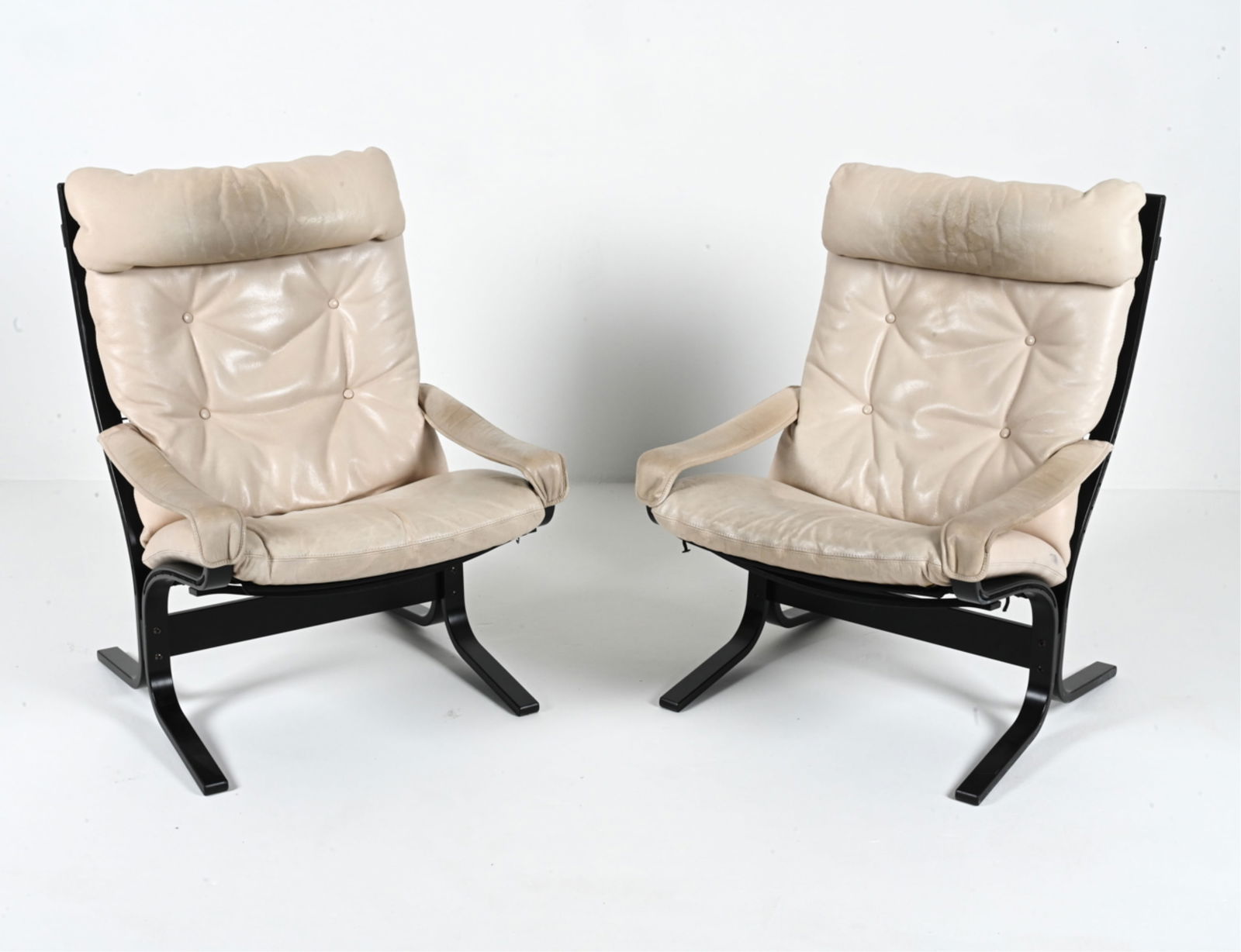 PAIR OF INGMAR RELLING WESTNOFA SIESTA CHAIRS (1 of 19)